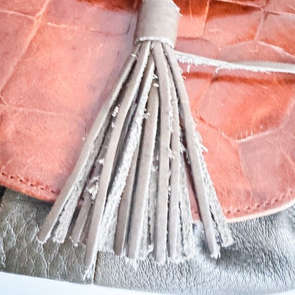 Vintage Leather Croc Skin Oval Crossbody Bag - Picture 7 of 9